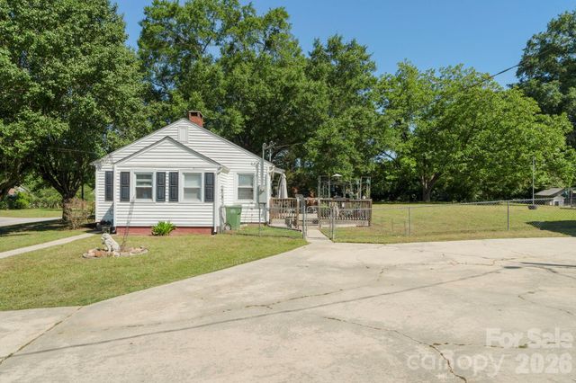 1599 Hillcrest Avenue, Lancaster, SC 29720