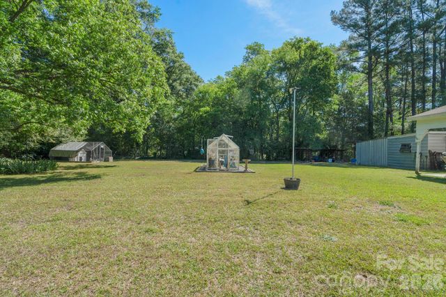 1599 Hillcrest Avenue, Lancaster, SC 29720