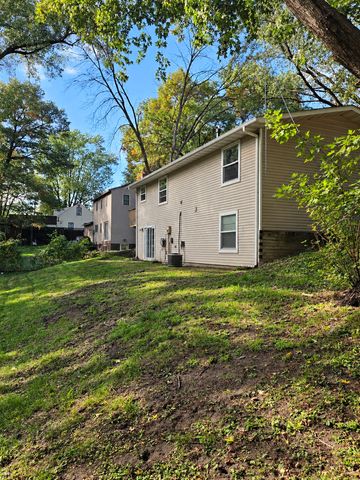 3913 52nd Avenue N, Brooklyn Center, MN 55429