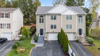 44 Dixfield St, Worcester, MA 01606
