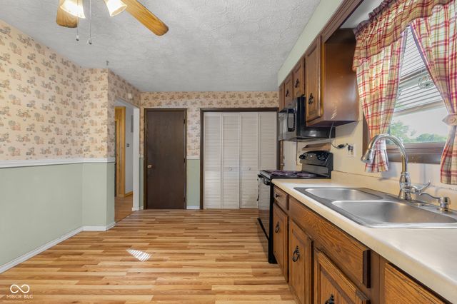635 Berkshire Drive, Seymour, IN 47274