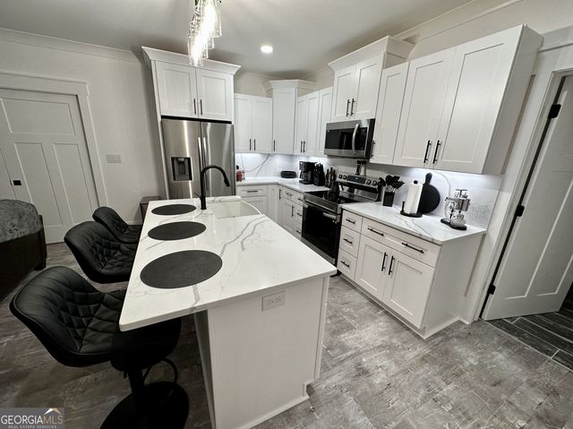 407 Saint Regis Drive, Oxford, GA 30054