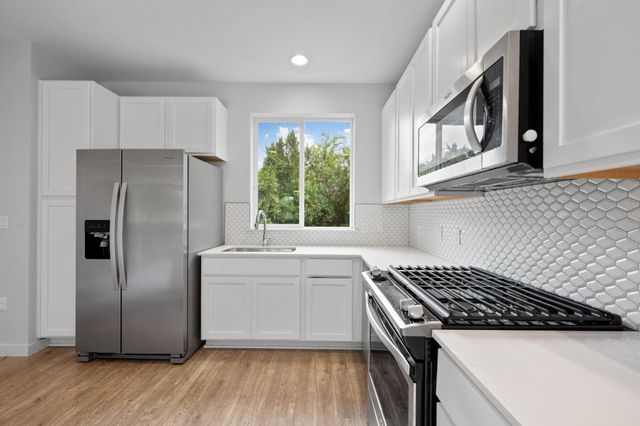 801 N Bluff DR 17, Austin, TX 78745