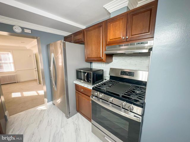 1106 45TH PL SE, Washington, DC 20019