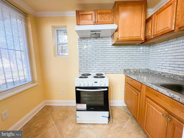 1106 45TH PL SE, Washington, DC 20019