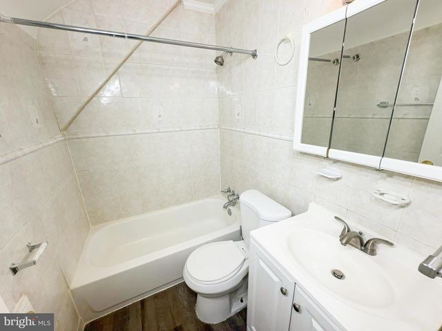 1106 45TH PL SE, Washington, DC 20019