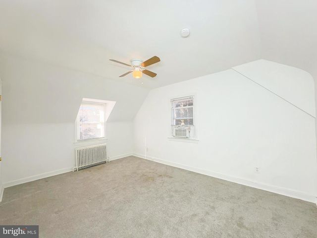 1106 45TH PL SE, Washington, DC 20019