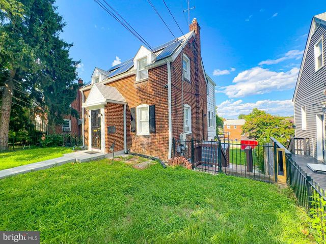 1106 45TH PL SE, Washington, DC 20019