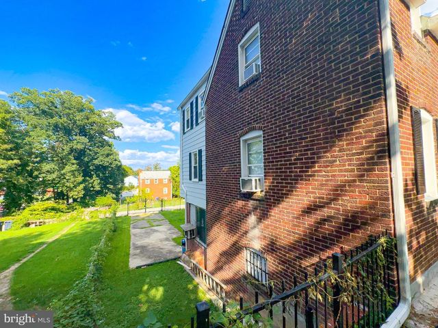 1106 45TH PL SE, Washington, DC 20019