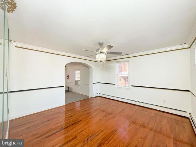 1106 45TH PL SE, Washington, DC 20019