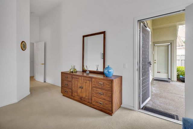 309 S Sugar Loaf Ct, Roseville, CA 95747