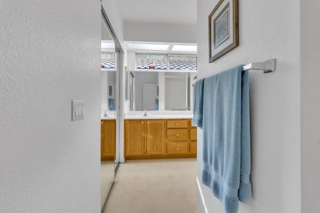 309 S Sugar Loaf Ct, Roseville, CA 95747