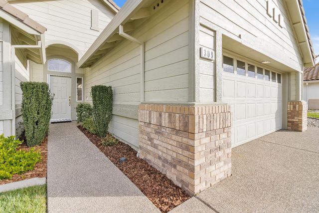 309 S Sugar Loaf Ct, Roseville, CA 95747