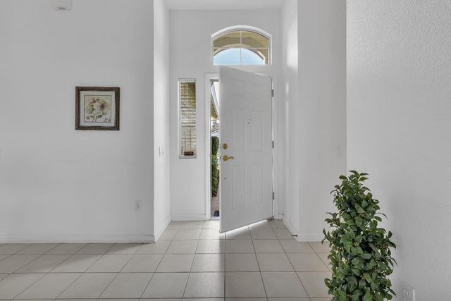 309 S Sugar Loaf Ct, Roseville, CA 95747