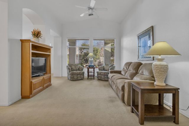 309 S Sugar Loaf Ct, Roseville, CA 95747