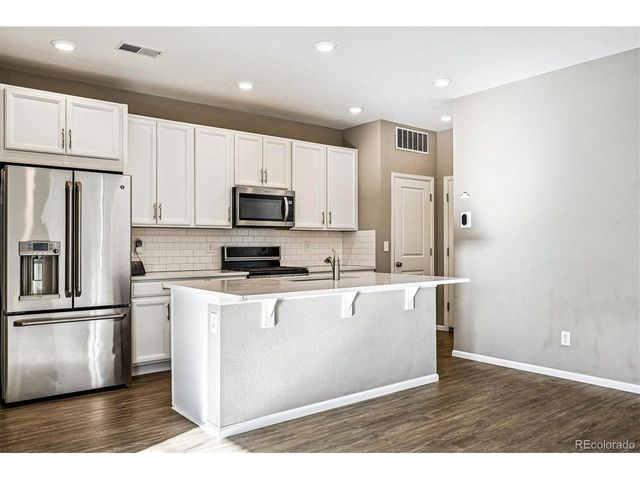 21832 E Quincy Cir, Aurora, CO 80015