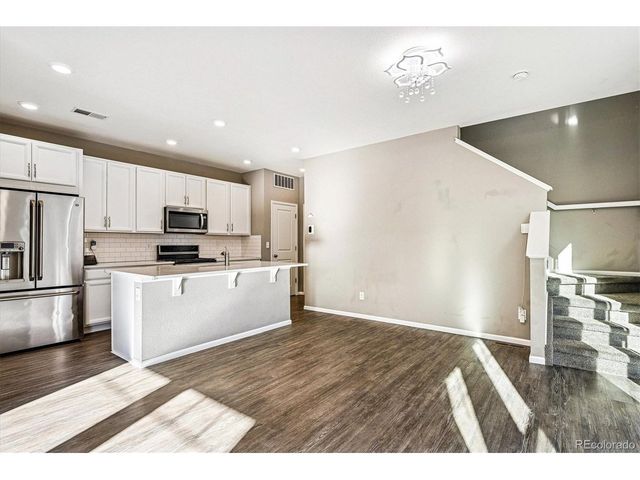 21832 E Quincy Cir, Aurora, CO 80015