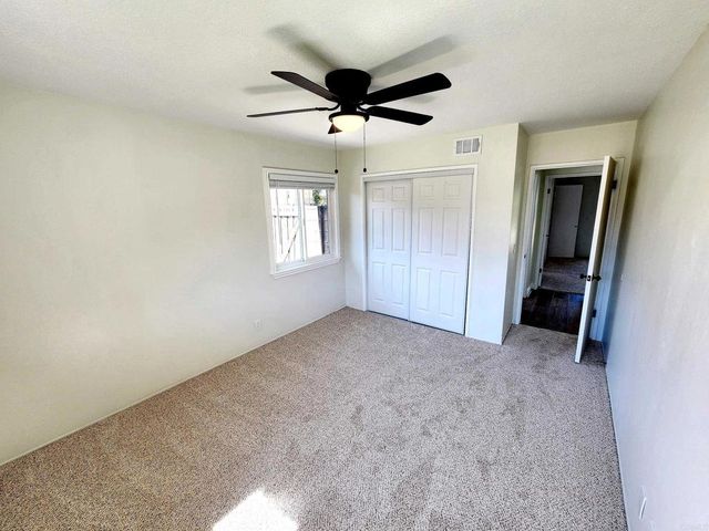 80 Lucas Ct, Thousand Oaks, CA 91320