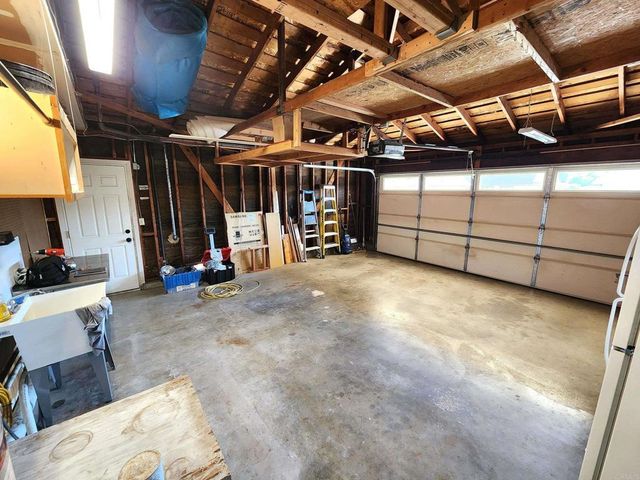80 Lucas Ct, Thousand Oaks, CA 91320
