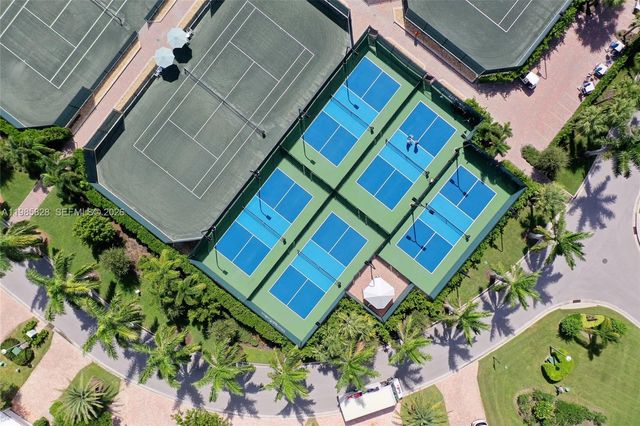 158 Spyglass Ln, Jupiter, FL 33477