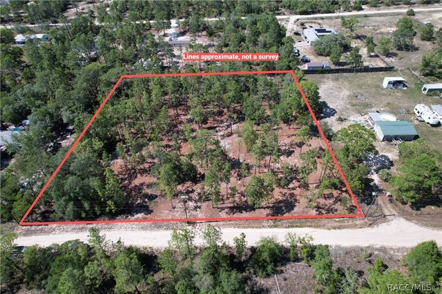5563 W Osmond Lane, Dunnellon, FL 34433