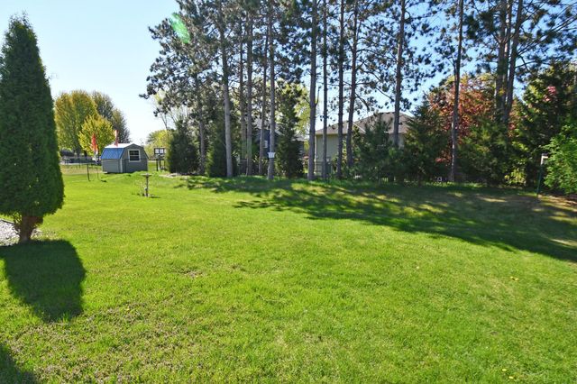 8707 Preserve Boulevard N, Chisago City, MN 55013