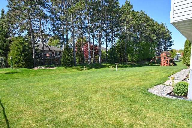 8707 Preserve Boulevard N, Chisago City, MN 55013