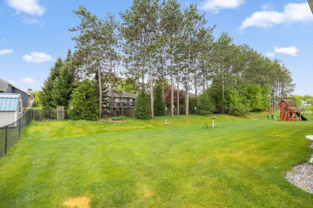 8707 Preserve Boulevard N, Chisago City, MN 55013