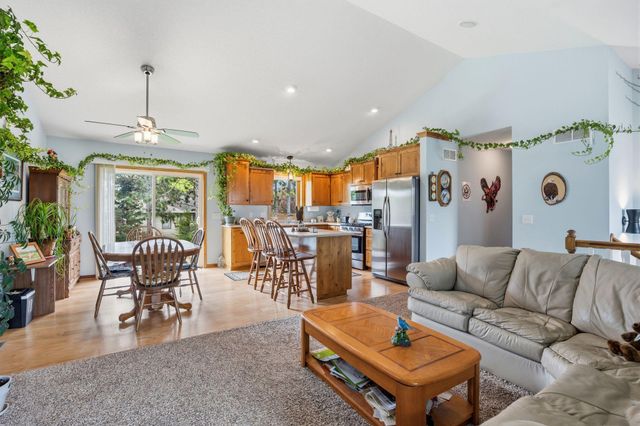 8707 Preserve Boulevard N, Chisago City, MN 55013