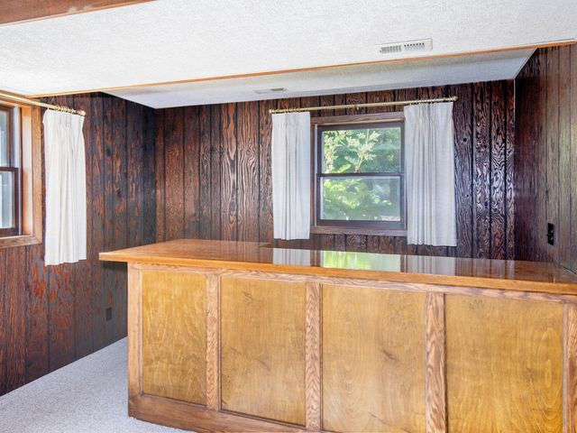 688 W Wentworth Avenue, Mendota Heights, MN 55118