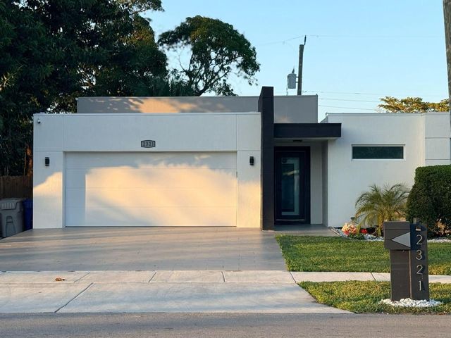 2321 NW 3rd Street 2321, Pompano Beach, FL 33069