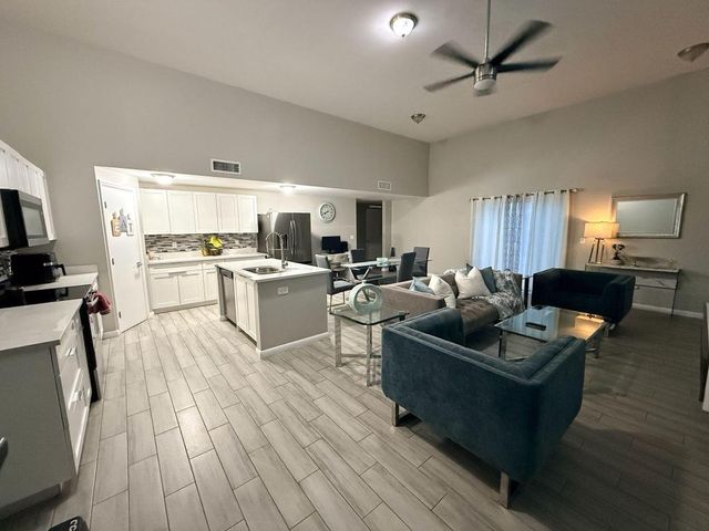 2321 NW 3rd Street 2321, Pompano Beach, FL 33069