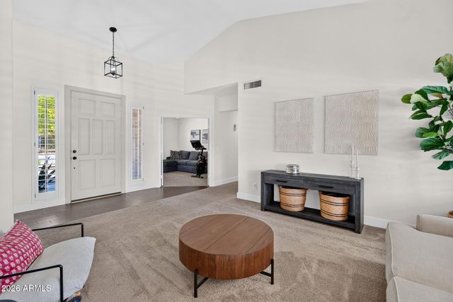 902 N OXFORD Lane, Chandler, AZ 85225