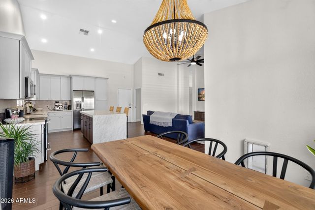 902 N OXFORD Lane, Chandler, AZ 85225