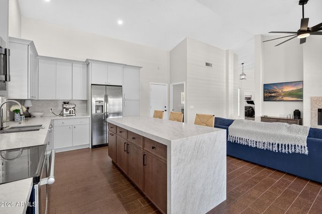 902 N OXFORD Lane, Chandler, AZ 85225
