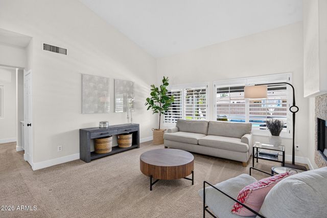 902 N OXFORD Lane, Chandler, AZ 85225
