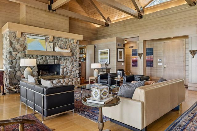 2465 French Lake Road, Wayzata, MN 55391