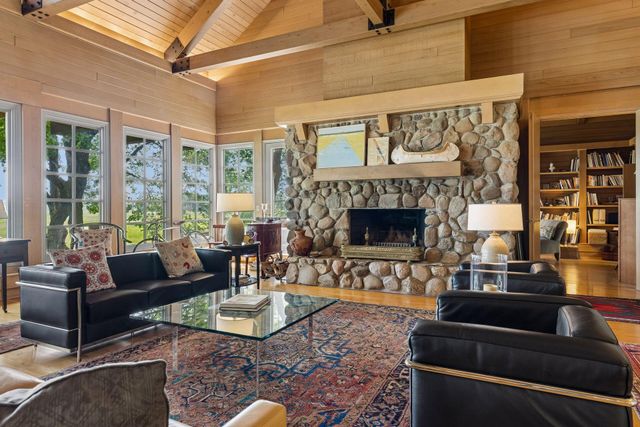 2465 French Lake Road, Wayzata, MN 55391