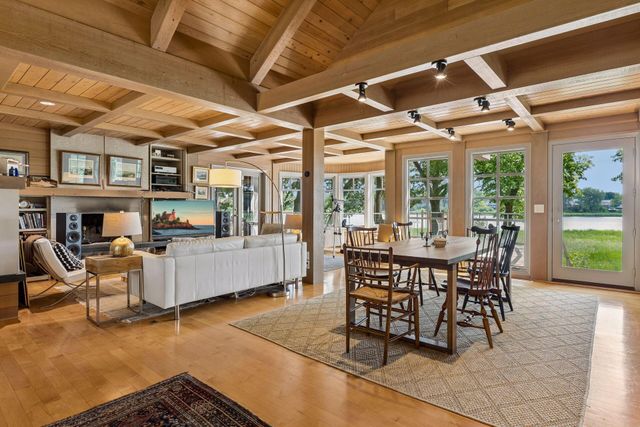 2465 French Lake Road, Wayzata, MN 55391