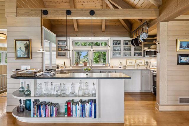 2465 French Lake Road, Wayzata, MN 55391
