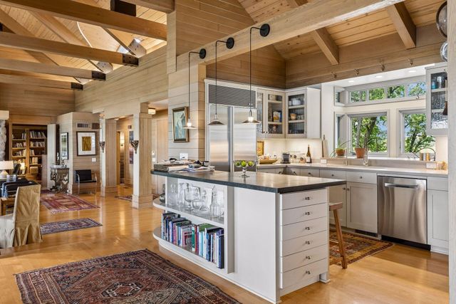 2465 French Lake Road, Wayzata, MN 55391