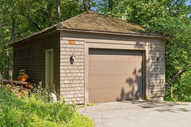 2465 French Lake Road, Wayzata, MN 55391