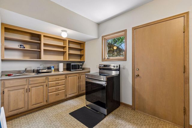 2465 French Lake Road, Wayzata, MN 55391