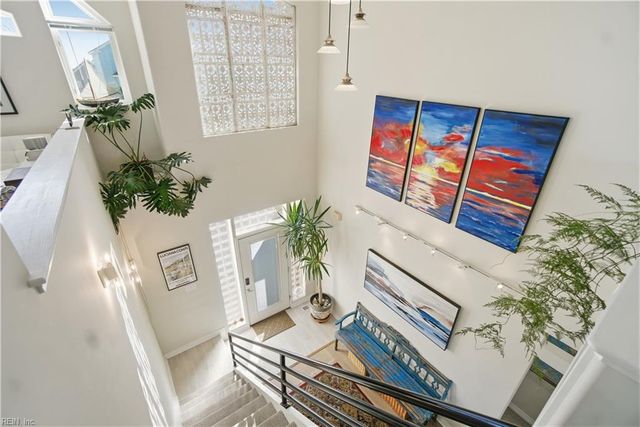 22 Channel LN, Hampton, VA 23664