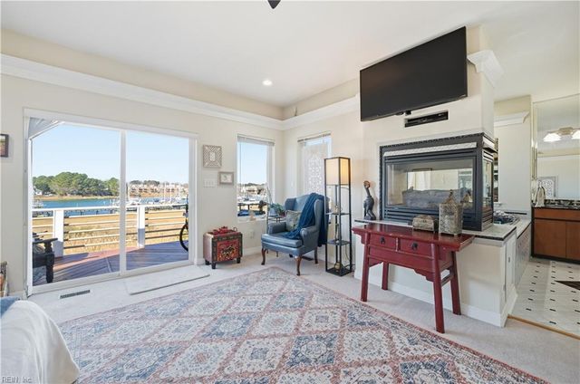 22 Channel LN, Hampton, VA 23664