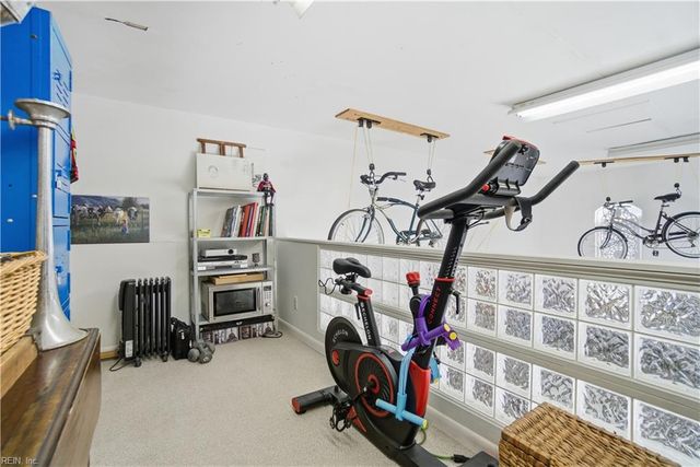 22 Channel LN, Hampton, VA 23664