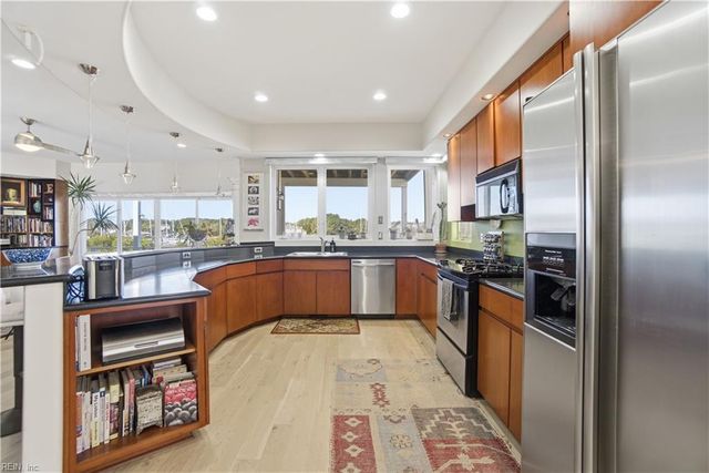 22 Channel LN, Hampton, VA 23664