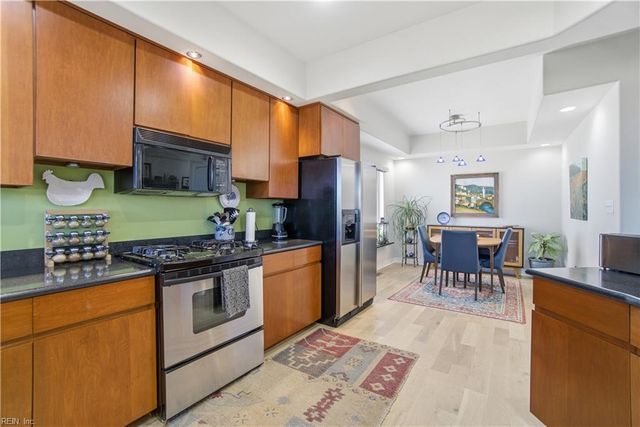 22 Channel LN, Hampton, VA 23664