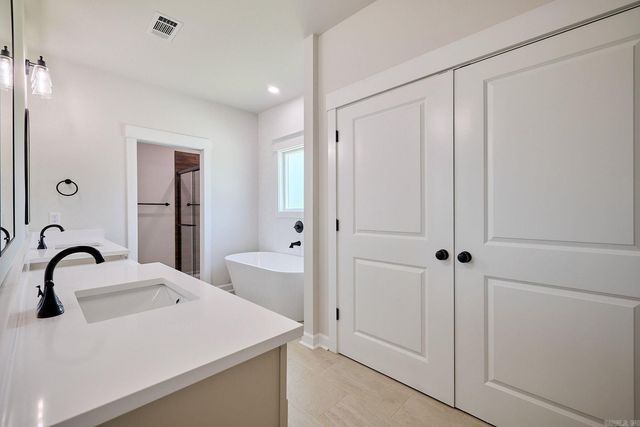 10581 W Miller Sardis Road, Bauxite, AR 72011