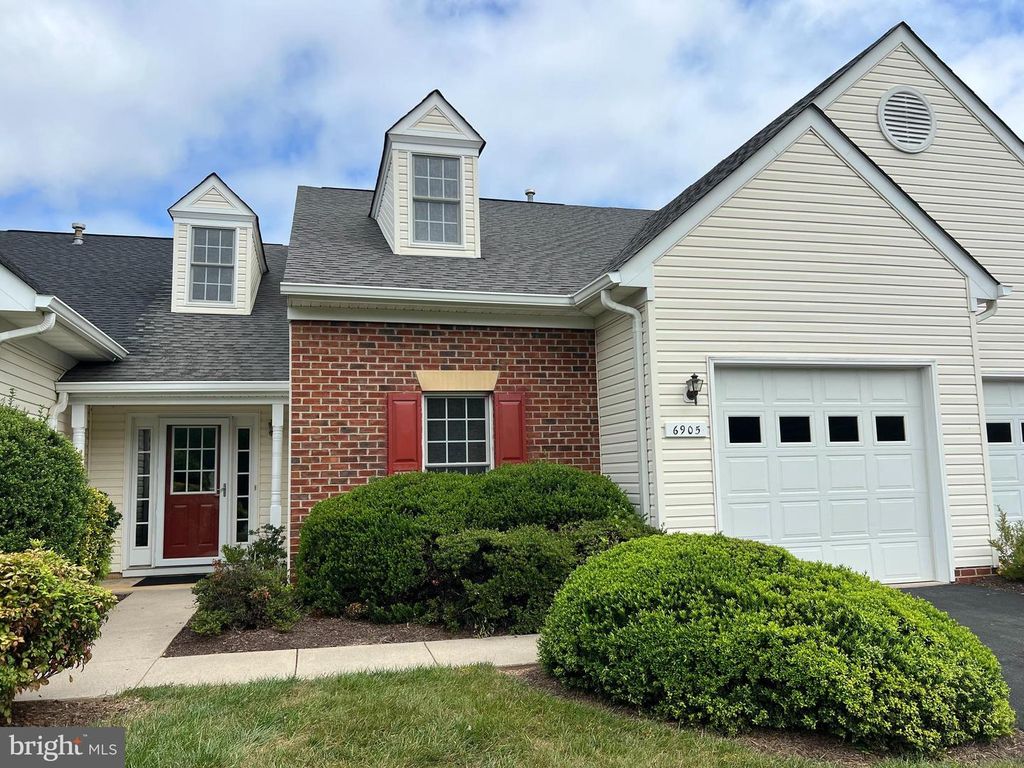 6905 BLUEFIELD DR, Fredericksburg, VA 22407